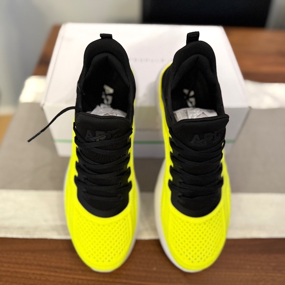 APL Women's TechLoom Tracer in Energy/White/Black - Size 8.5